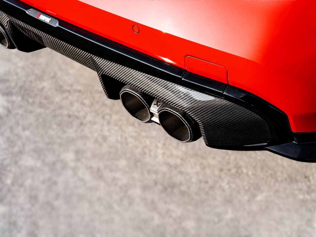 Akrapovic Rear Carbon Fibre Diffuser - High Gloss Black für BMW M3 / M4 G8X